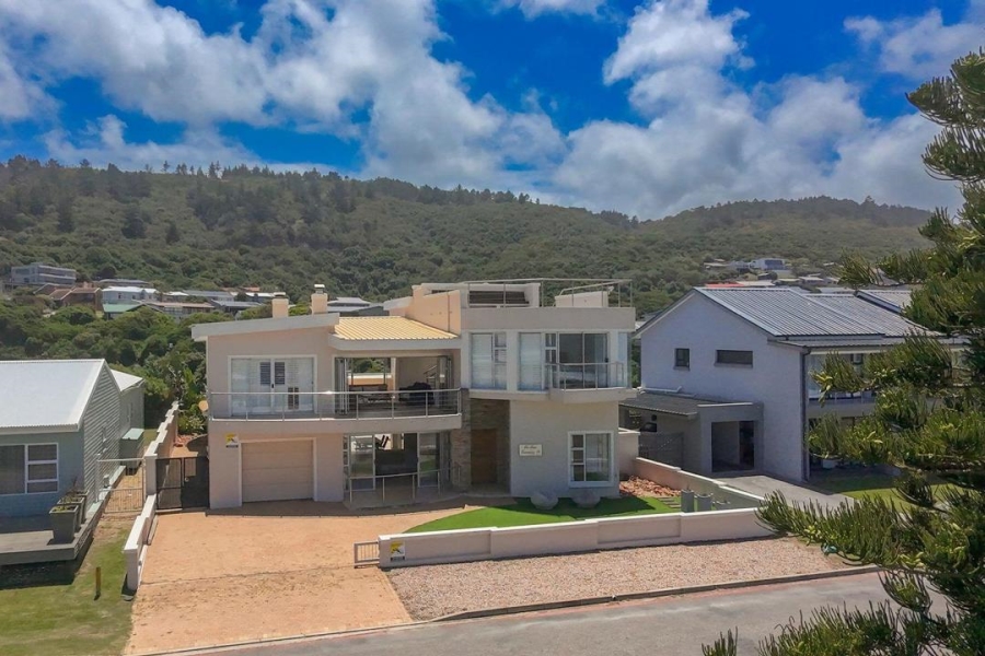 5 Bedroom Property for Sale in Glentana Western Cape